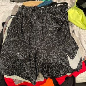 Nike dry fit patterned shorts